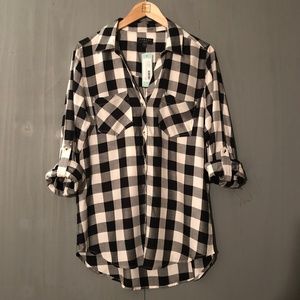 Tinsel Hattie Two Pocket Button Down Blouse